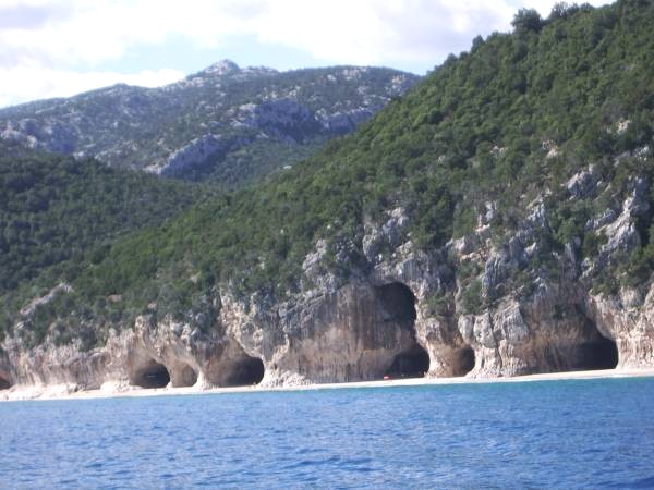 Brandungshhlen bei Cala Gonone