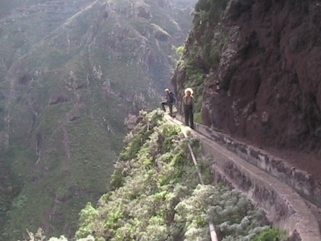 Kanalweg zwischen Punta del Hidalgo und Batan de abajo